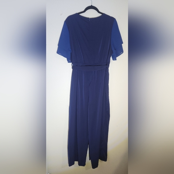 BLOOMCHIC SIZE 18/20.Elegant Two Colors - Picture 3 of 9